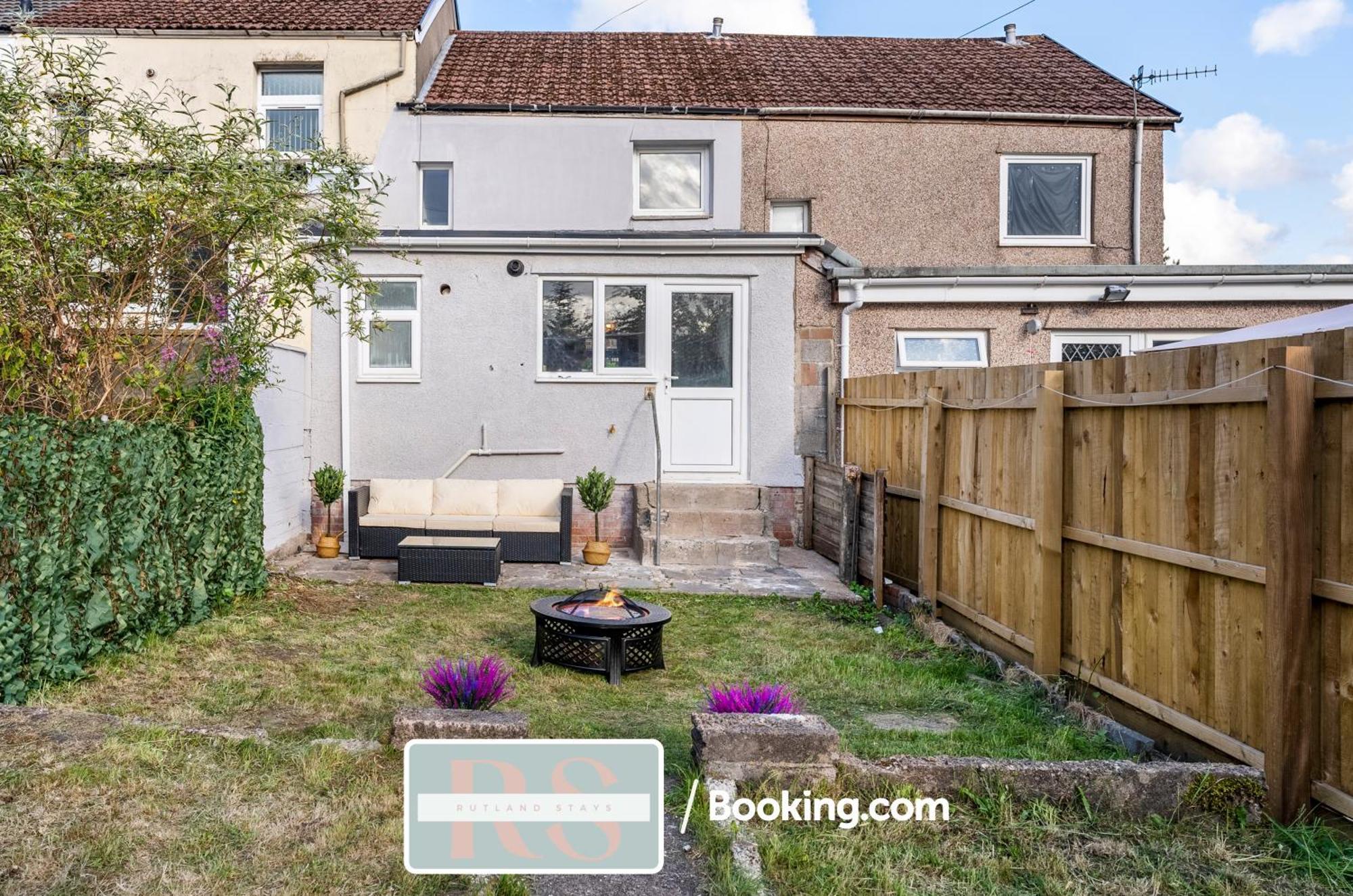 Contractors Accommodation South Wales By Rutland Stays Short Lets & Serviced Accommodation Pentre Treorky エクステリア 写真